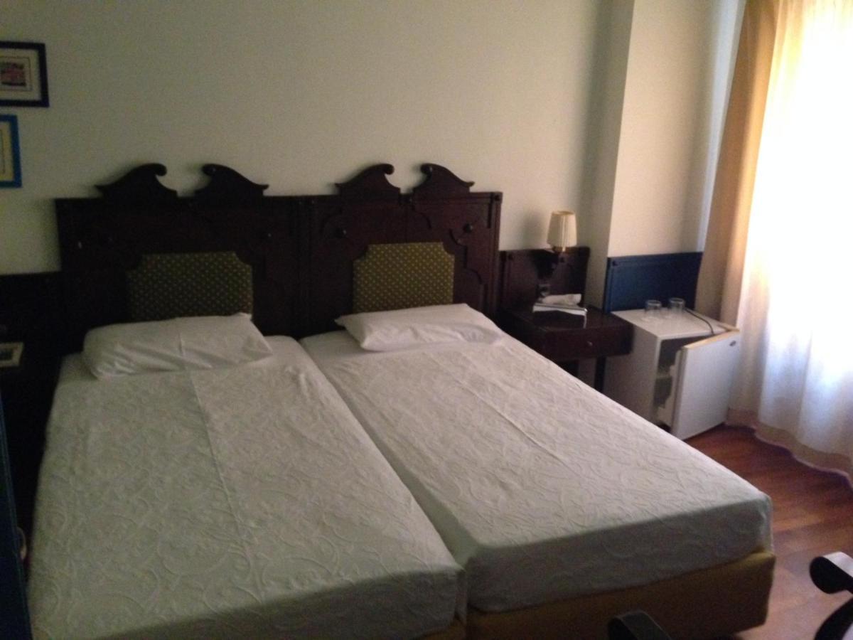 Hotel Aliki Symi Habitación foto
